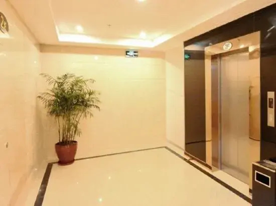 Homeinn · neo (Shanghai North Bund Longchang Road Subway Station)