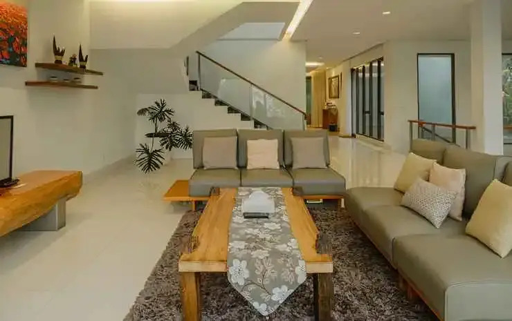 Ohara 5 Bedrooms Villa with a heated private pool