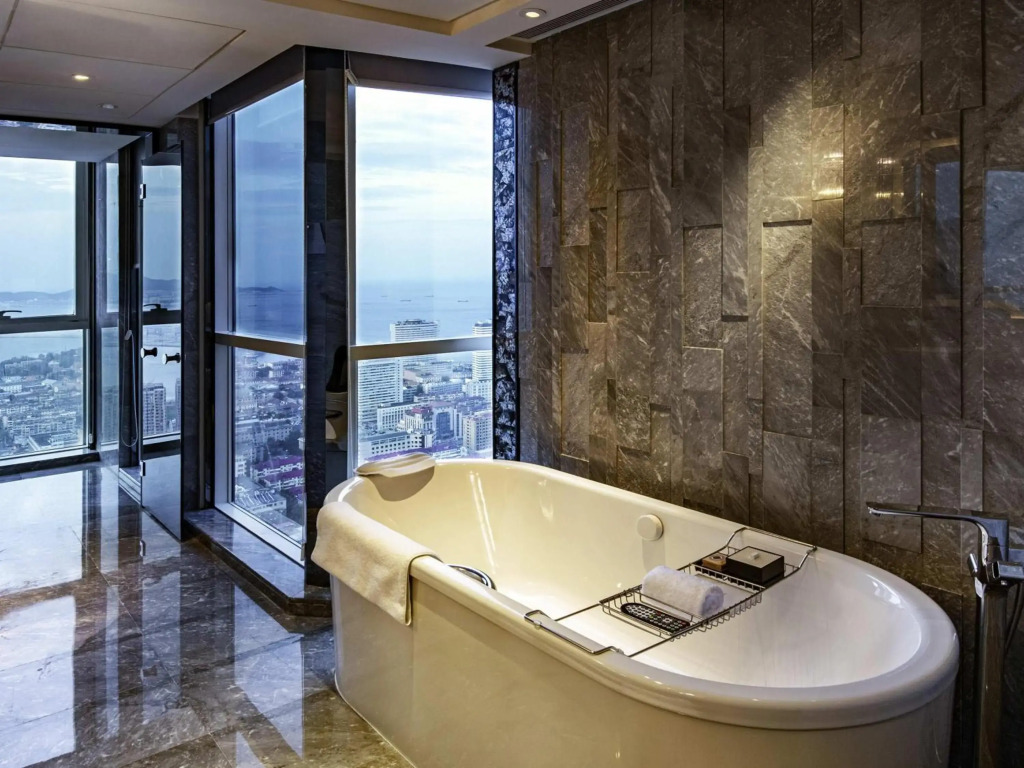 Pullman Yantai Center