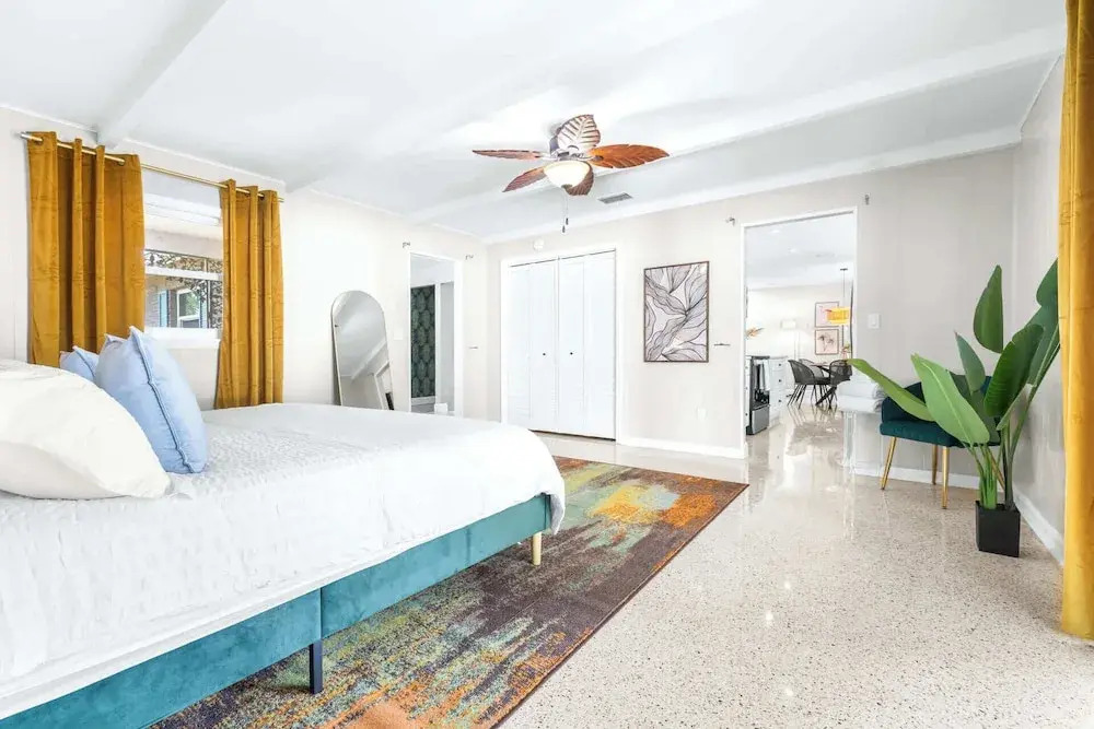 Bay Crest House Stay for 10!