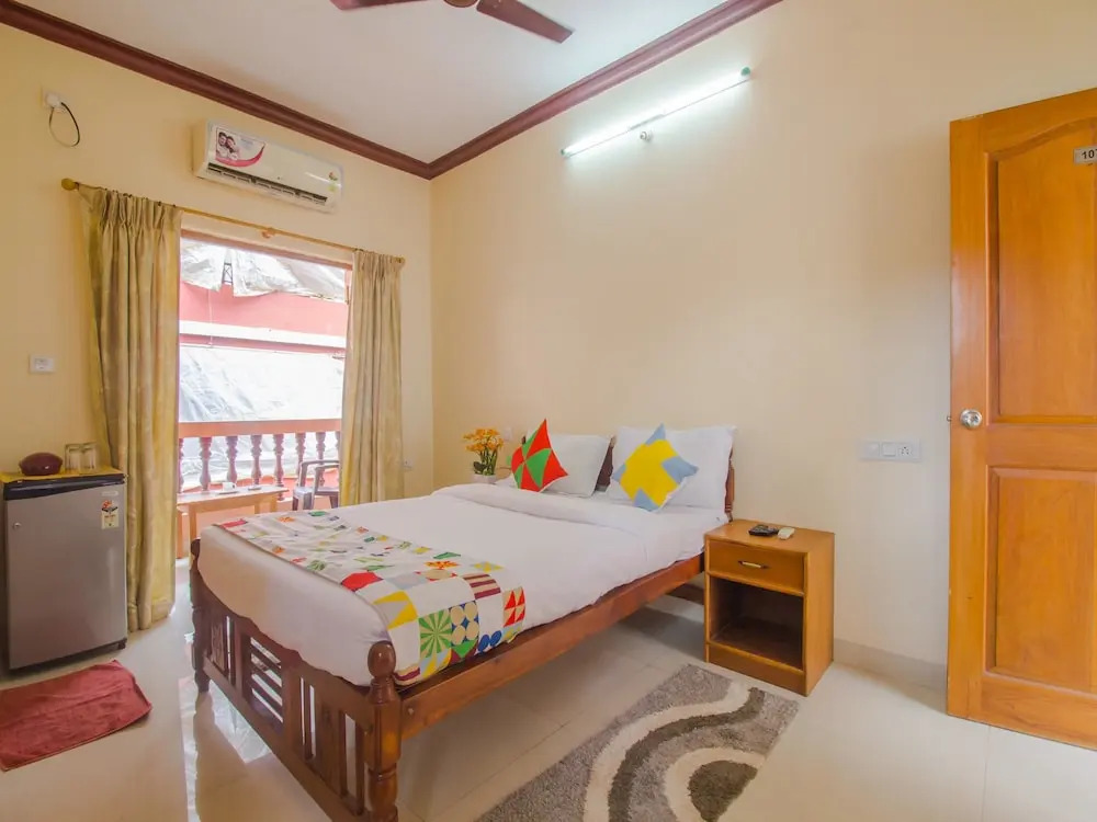 OYO 17114 Home Elegant Studio Candolim Beach