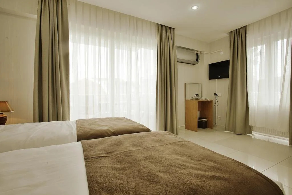 Kinali Hotel