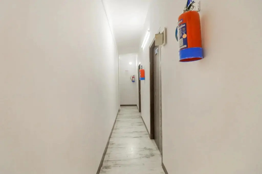 Hotel Z Black by OYO Rooms