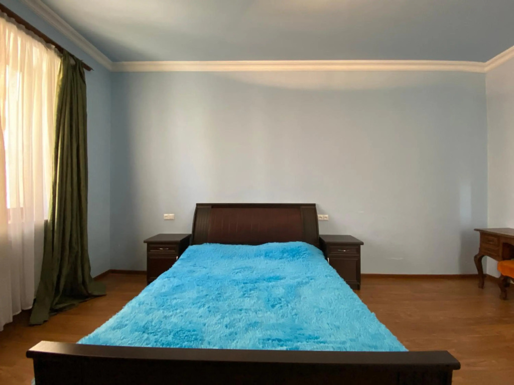 Argishti street, 2 bedrooms Spacious, Sunny apartment GL148