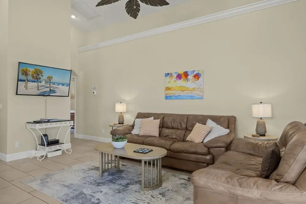 241 Oasis Pearl: 3br Pool Home! 3 Bedroom Home
