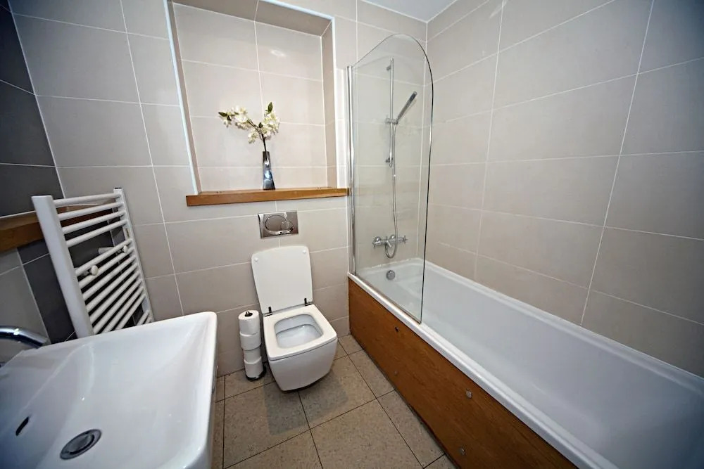 Premier Apartments