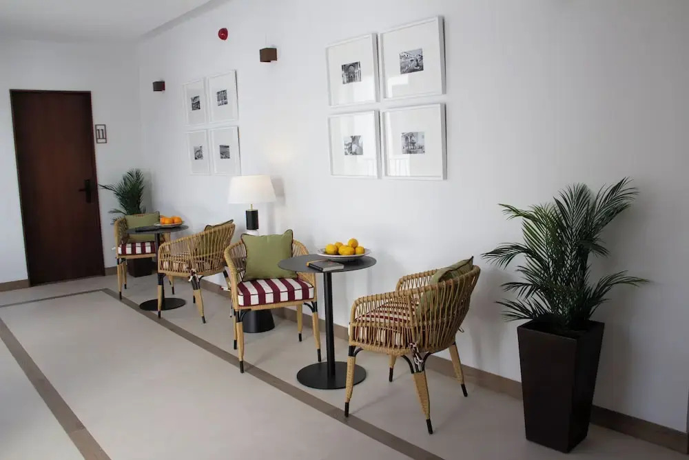 Puerta de la Ribera Suites