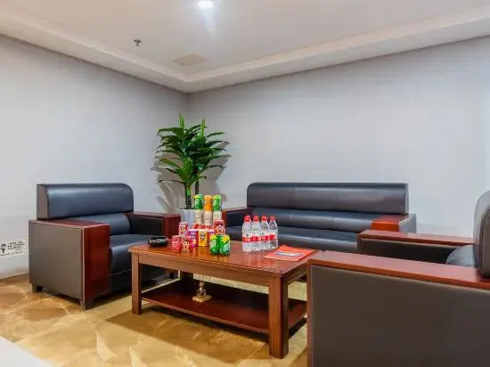 Tonglu Hongqi JC Hotel