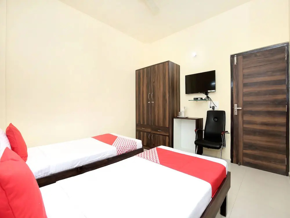 OYO 16126 Aanantham