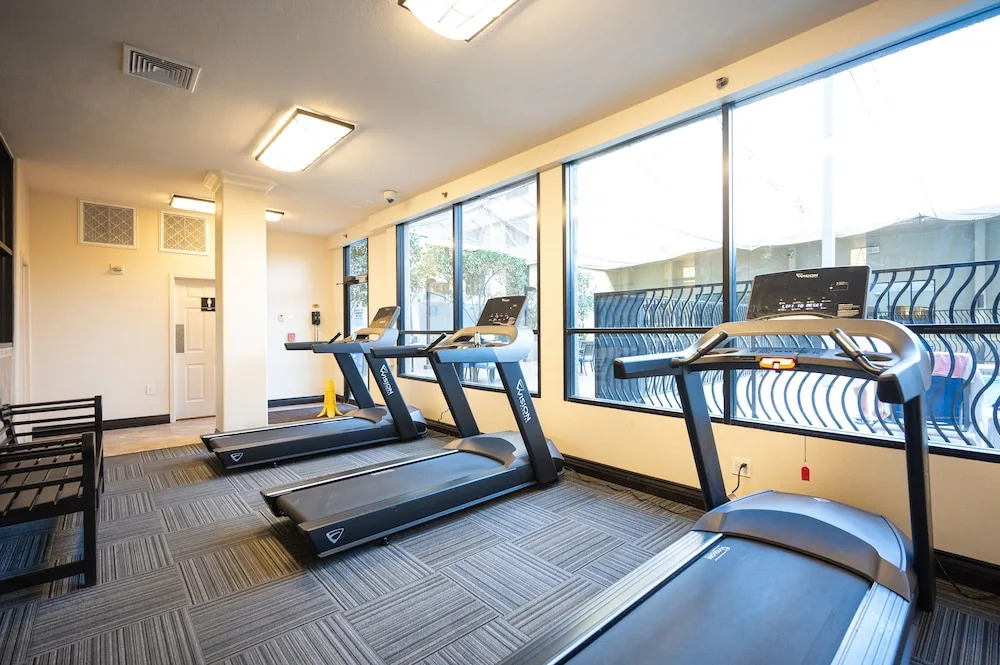 Jockey Club 2 bed 2 ba