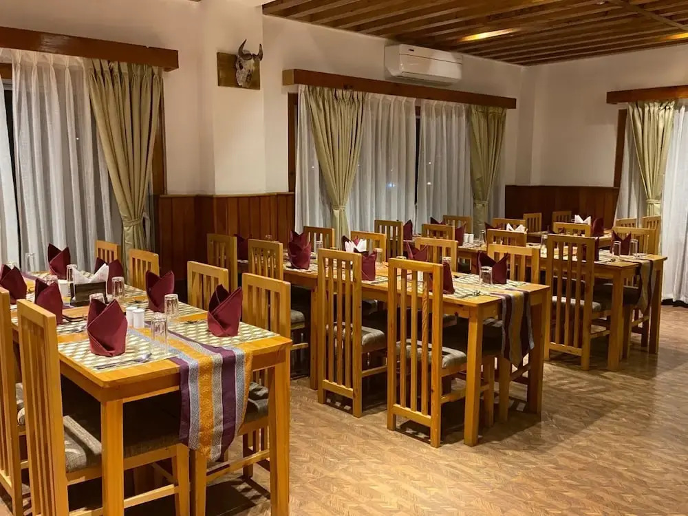Hotel Classic Wood