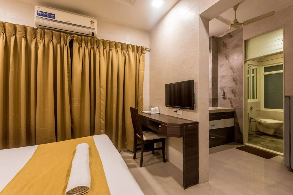 OYO Apartments Powai Lake