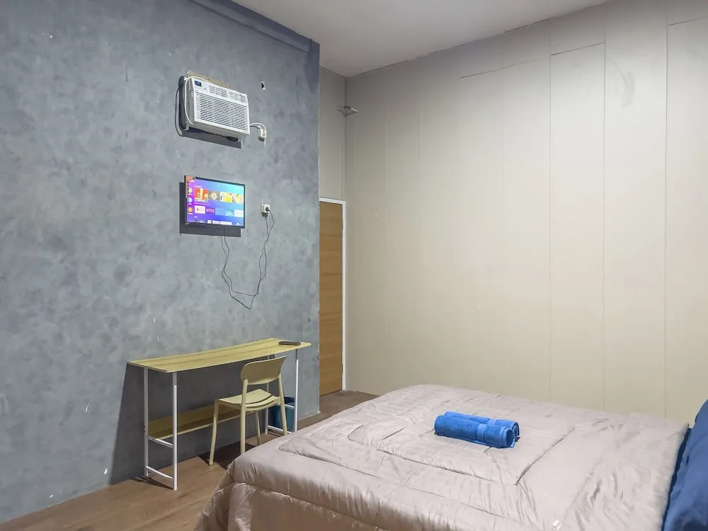 Kamar Pluit Karang