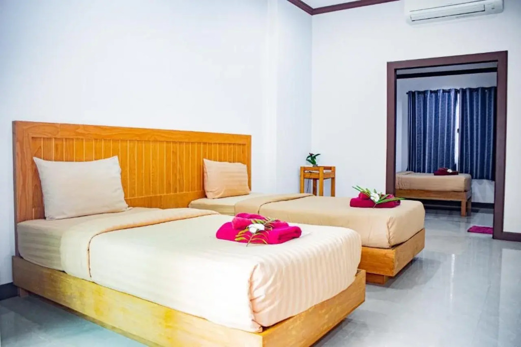 Saline Hot Spring Resort นำ้พุร้อนเค็ม รีสอร์ท