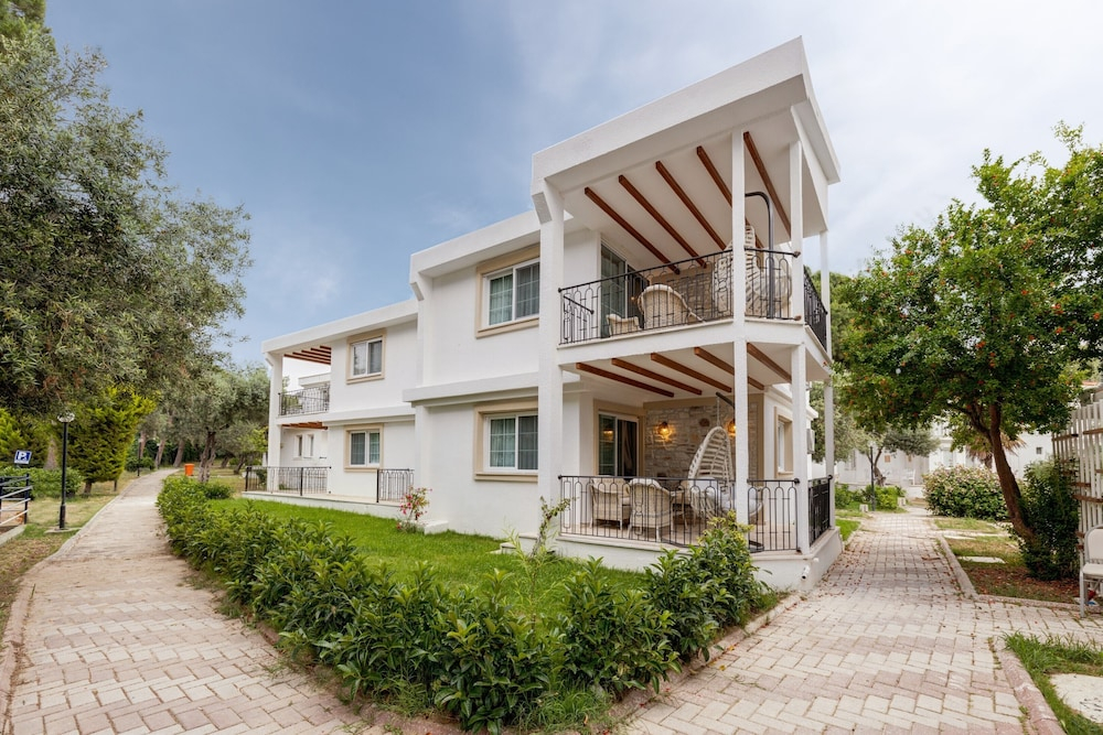 Navali̇a Beach Homes