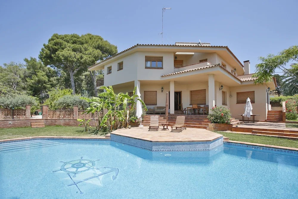 Villa El Faro by Hello Homes Sitges