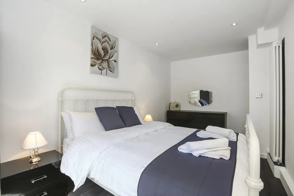 Citadel Apartments Bath Court