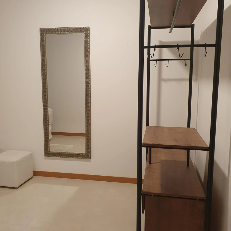 Apt com dois quartos, novo, centro de Guarapari! Varanda gourmet com vista mar, churrasqueira, Smart TV, Wi-Fi 200 MB, Lavadora de roupas e Garagem privativa