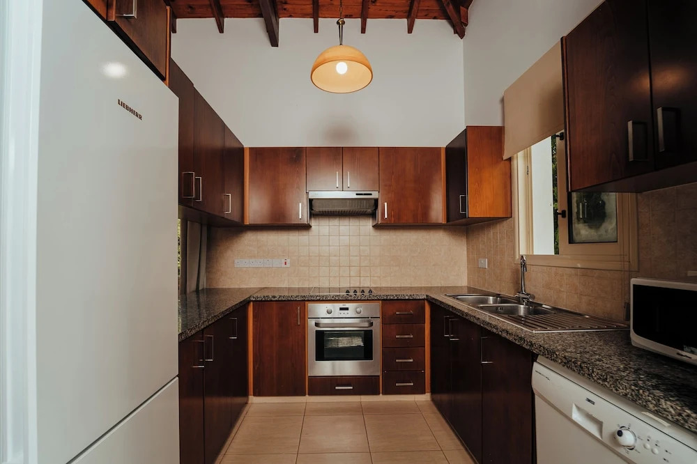 Sea Point Villas Coral Bay Luxury Private Pool villas walk to Beach 3 - 5 BDR in 1 resort