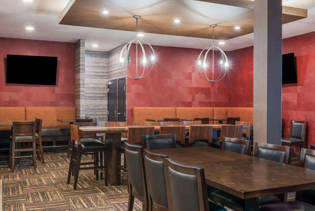 Ramada by Wyndham Grand Forks