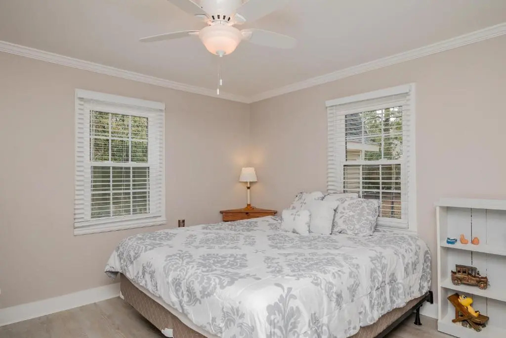 Bills Place by Oak Island Accommodations