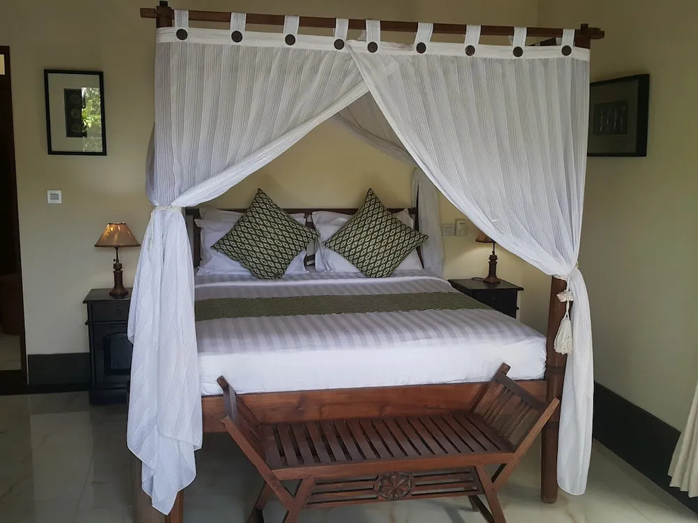 Emerald Villa B-18