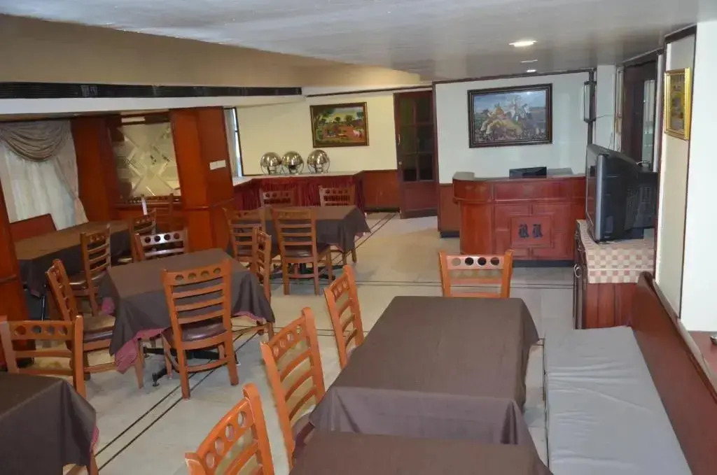 HOTEL RATHNA RESIDENCY