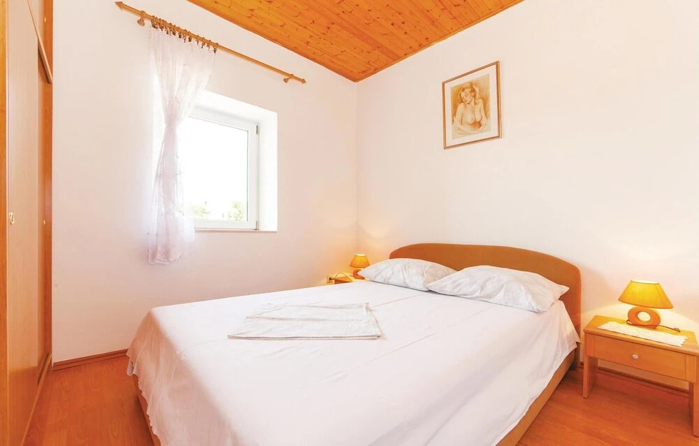 Amazing Apartment in Jadranovo With 2 Bedrooms and Wifi