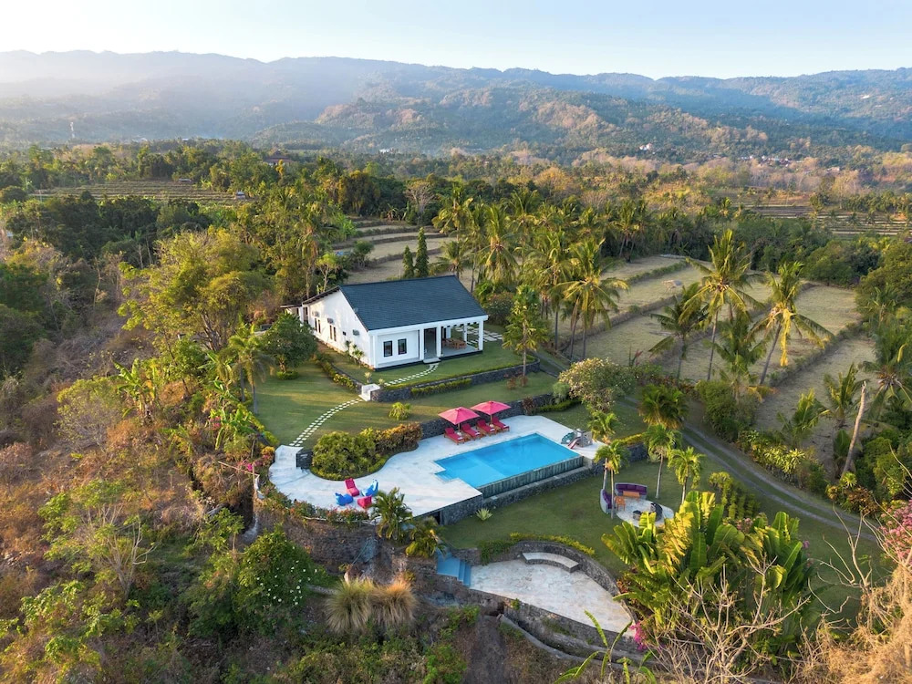 Villa Bloom Lovina by Villa Finder