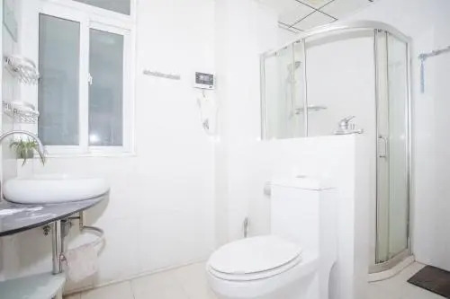 Laiyin Garden City Hostel