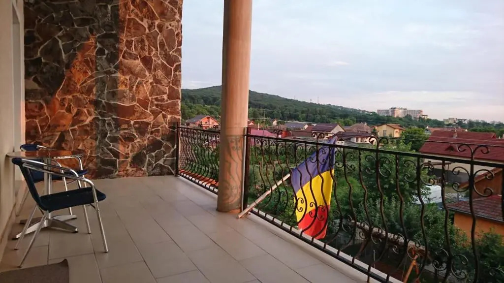 Casa cu flori