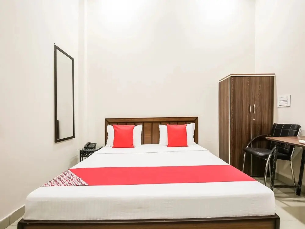 Hotel Goldenland by OYO Rooms