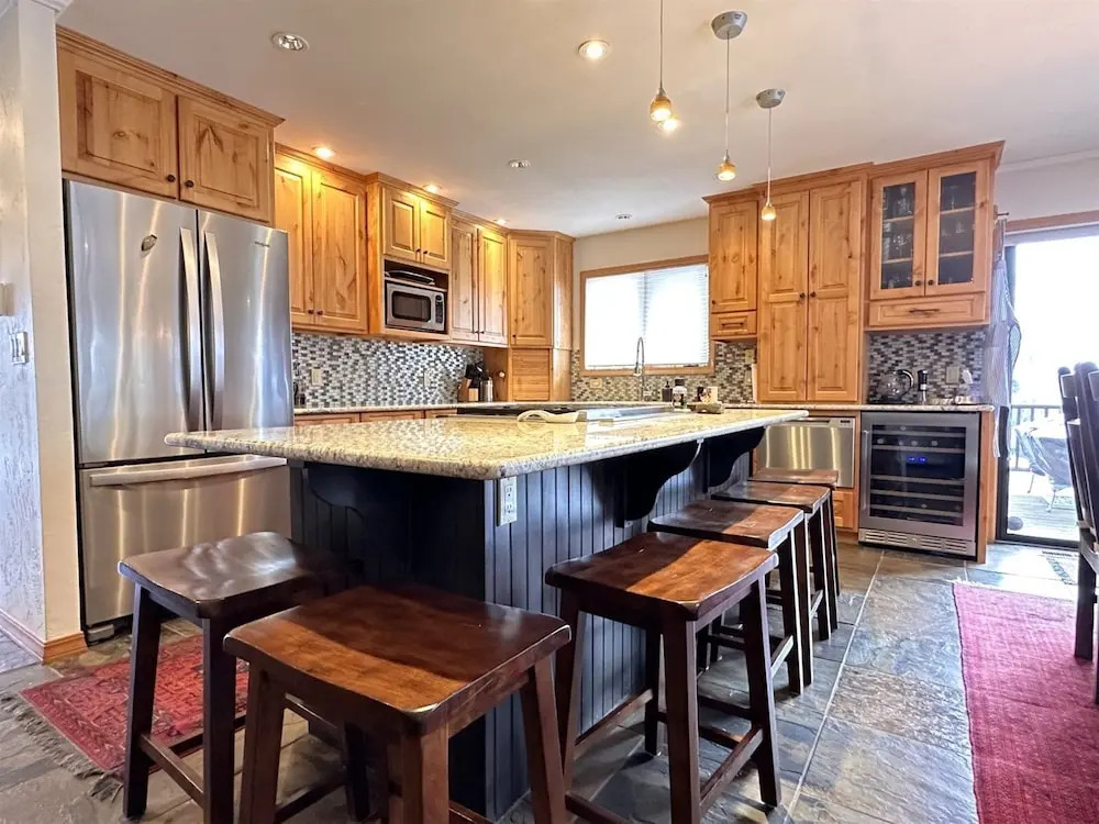 Mh138 Mountain Harbor Holiday Roost