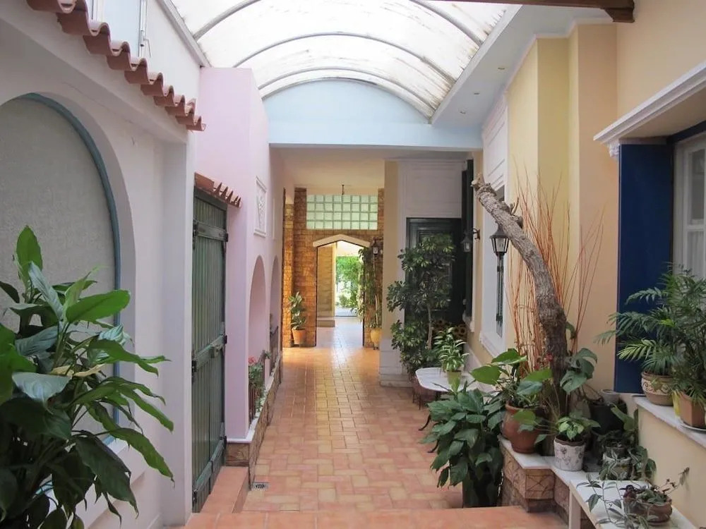 Melissa II Hotel