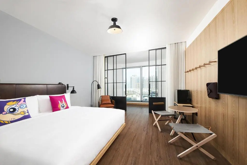 Moxy Shenzhen North Station