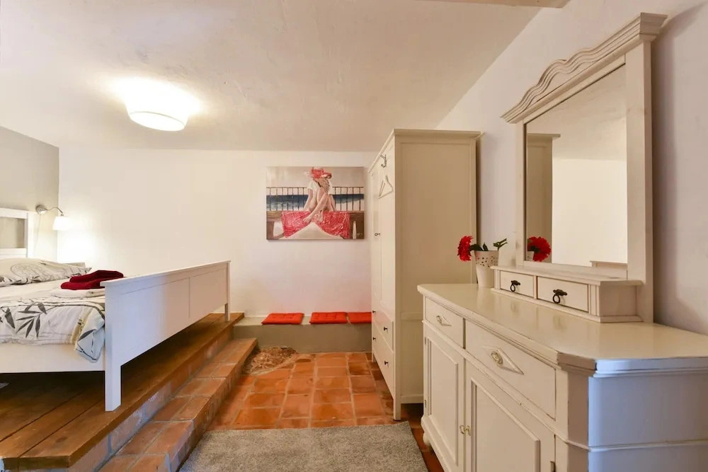 Villa mit Pool in Kastelir fur 9 Personen