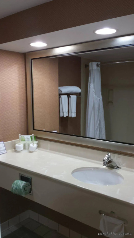 Holiday Inn Express Edgewood-Aberdeen-Bel Air