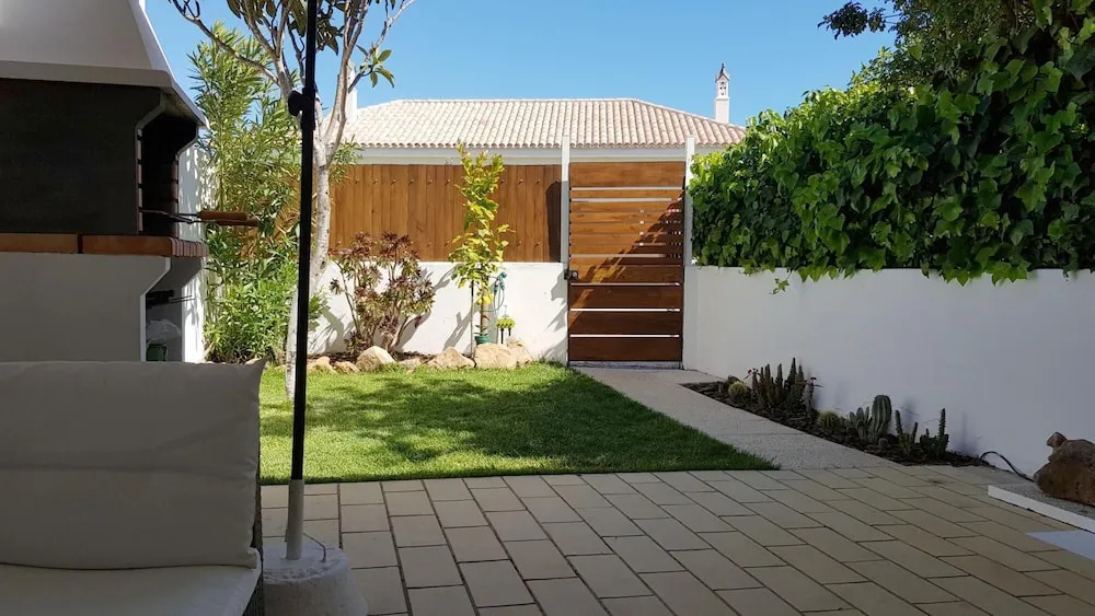 Magnific Studio With a Cozy Garden 5 Minutes to the Beach