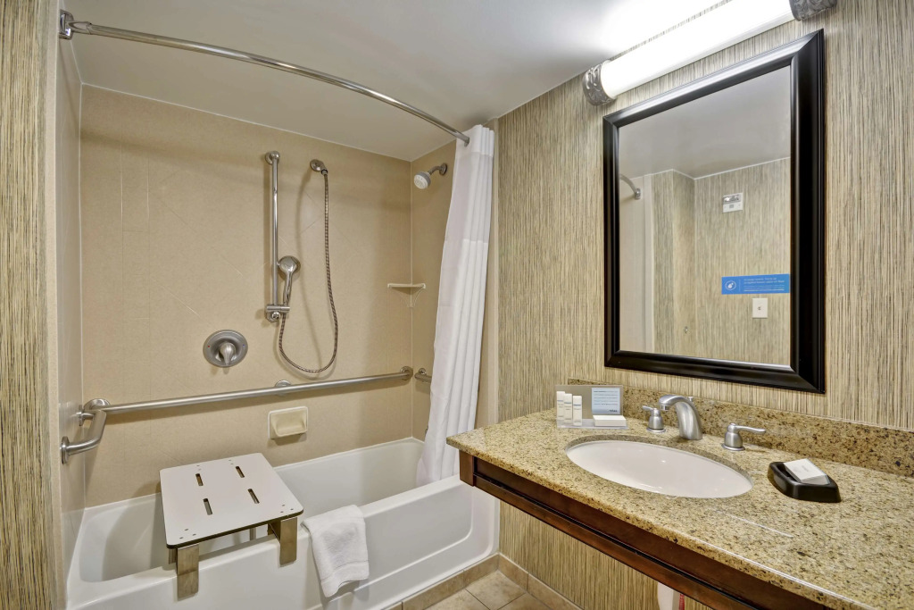 Hampton Inn Chicago-Naperville
