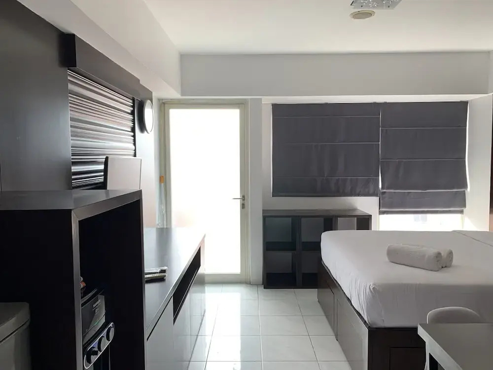 Relax And Comfy Studio At Sahid Metropolitan Apartment