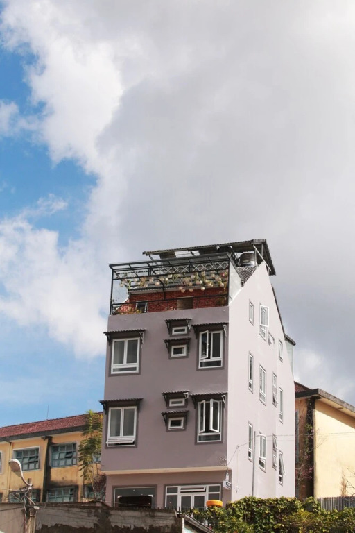 Spider Hostel