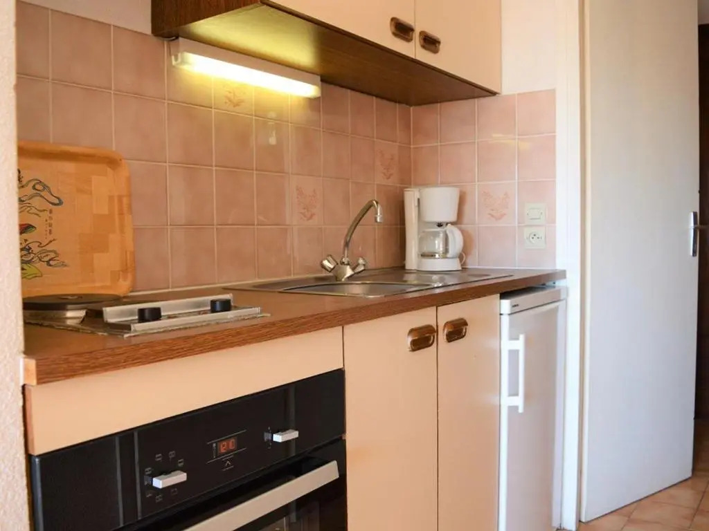 Appartement Le Lavandou, 1 pièce, 4 personnes - FR-1-251-230