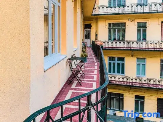 2 bedrooms and 1 living room Your modern home in Budapest