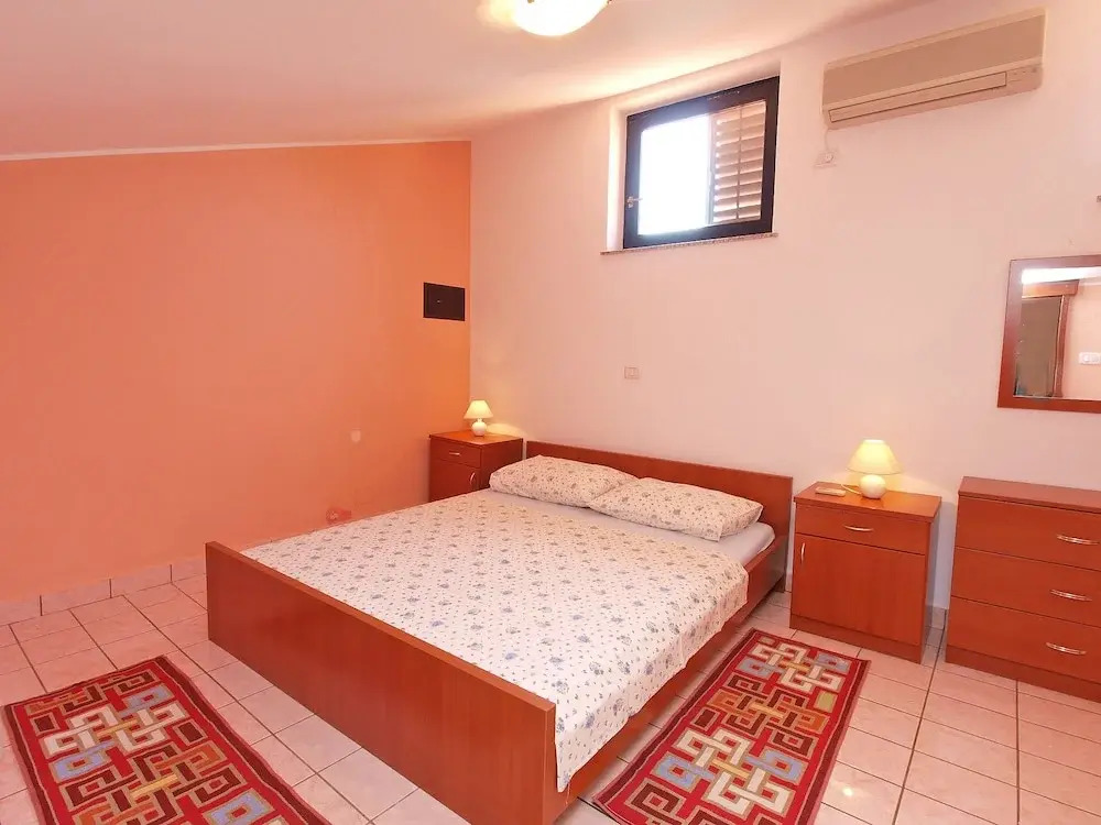 Apartment 730