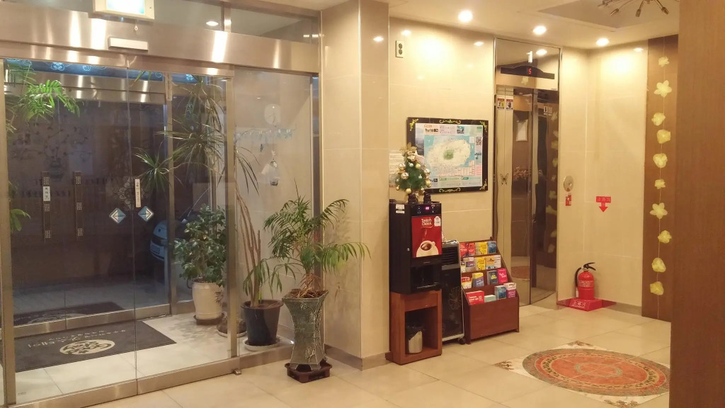 December Hotel