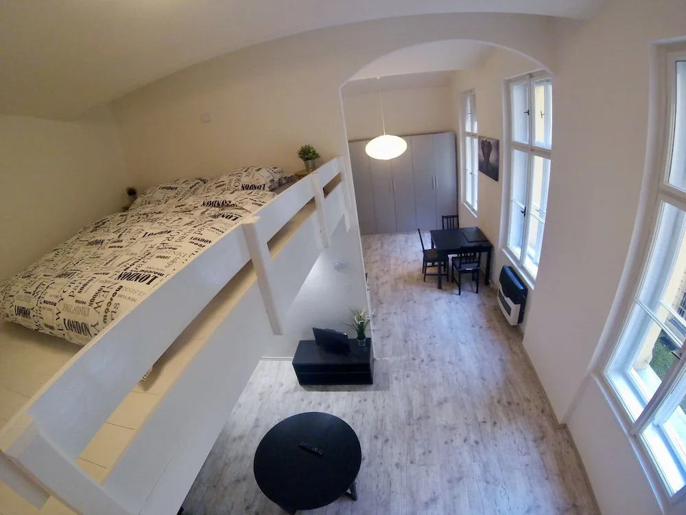 Hybernska Apartments by Pragueforyou
