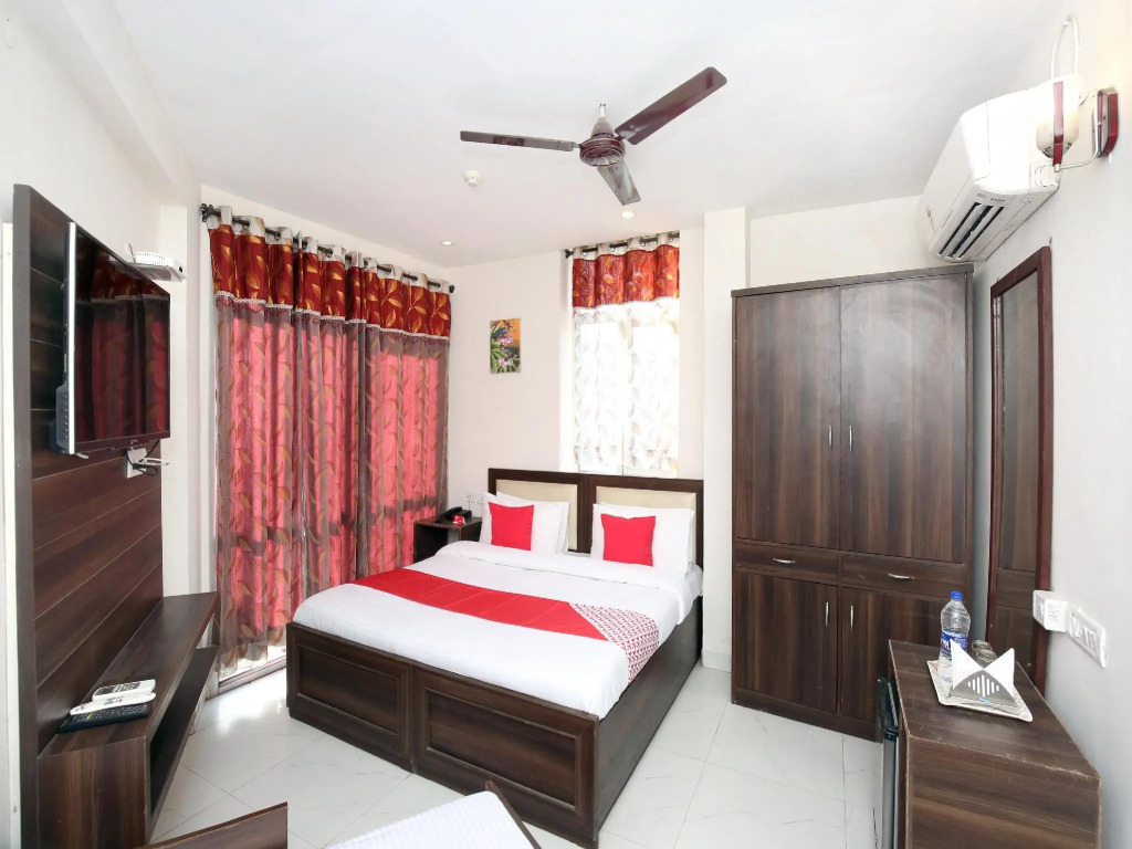 OYO 8664 Hotel 1st Choice