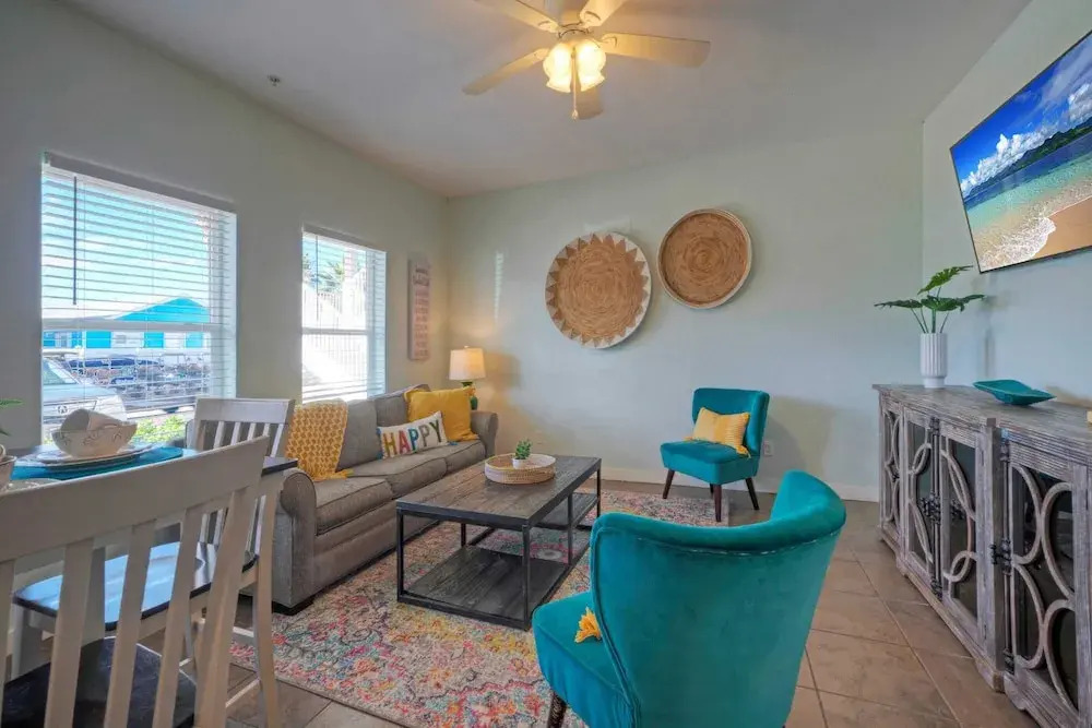 Costa Bahia Full Bldg Pool, Beach, Sleeps 100