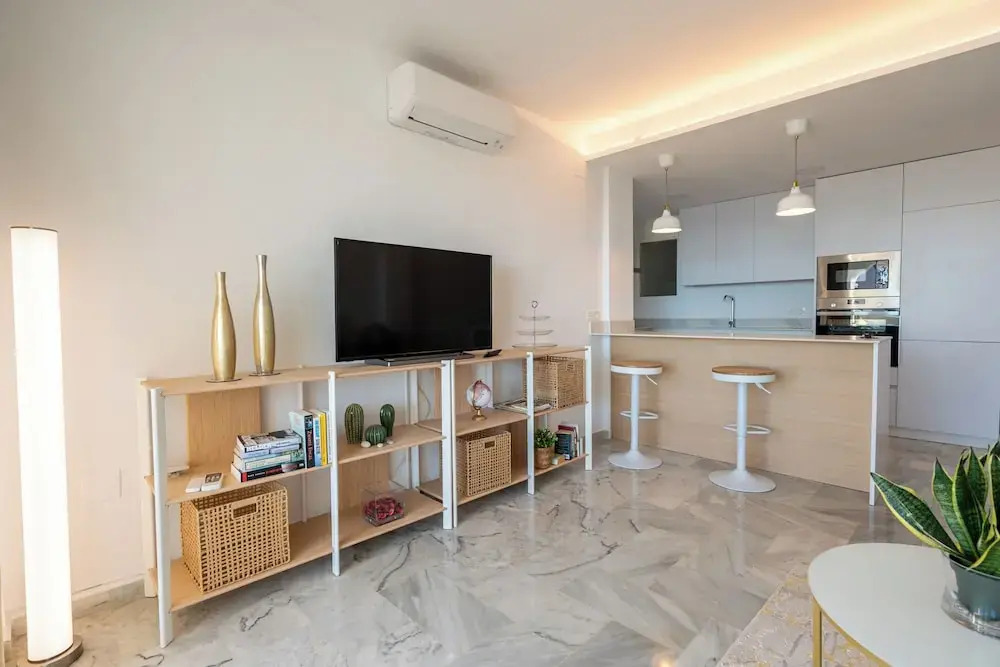 Apartment Sleeps 4 With Sea Views