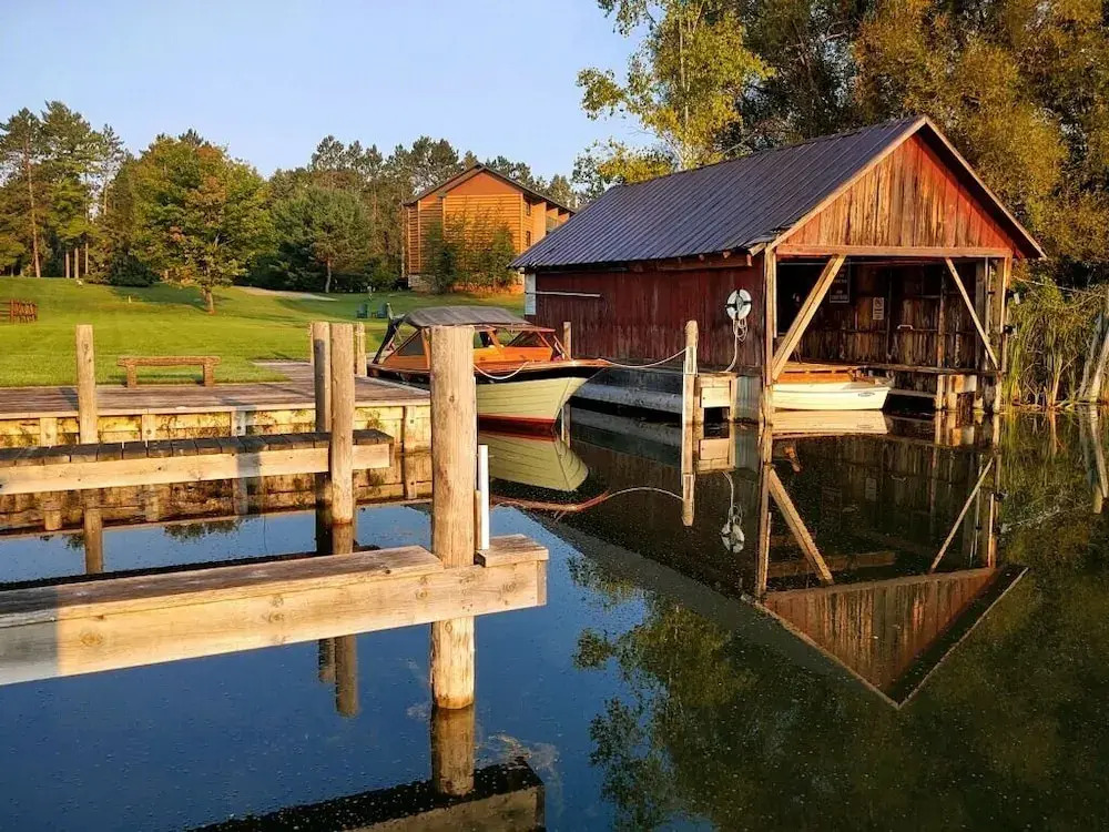 Crooked River Lodge